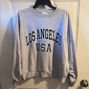 H&M Women’s Graphic Crew Neck Sweatshirt